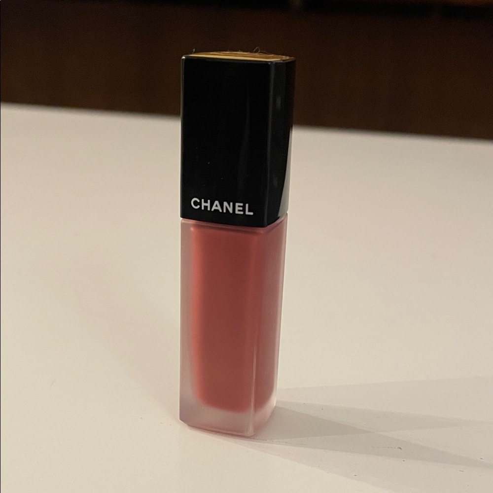 CHANEL Rouge Allure - 196, precieux